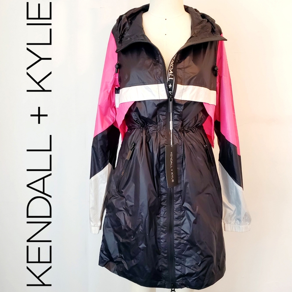 ✨️NEW✨️Kendall + Kylie - Trench coat jacket - Size S